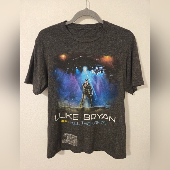 Luke Bryan Tops - Luke Bryan Dark Gray Kill The Lights Tour T shirt Adult Size Small Concert 2016